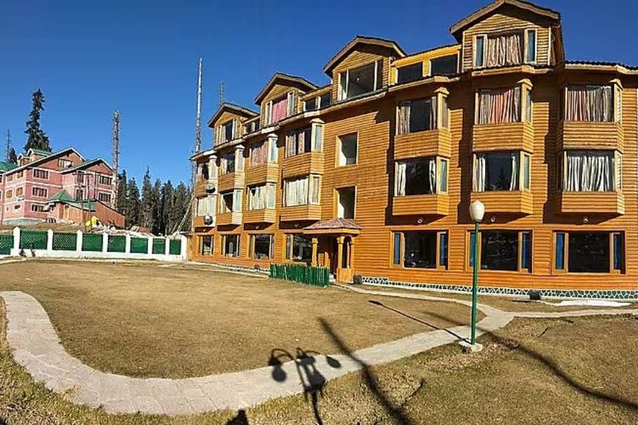 Grand Mumtaz Resorts Gulmarg triphills.com