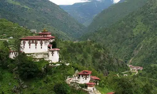 Lhuentse Dzong Triphills.com